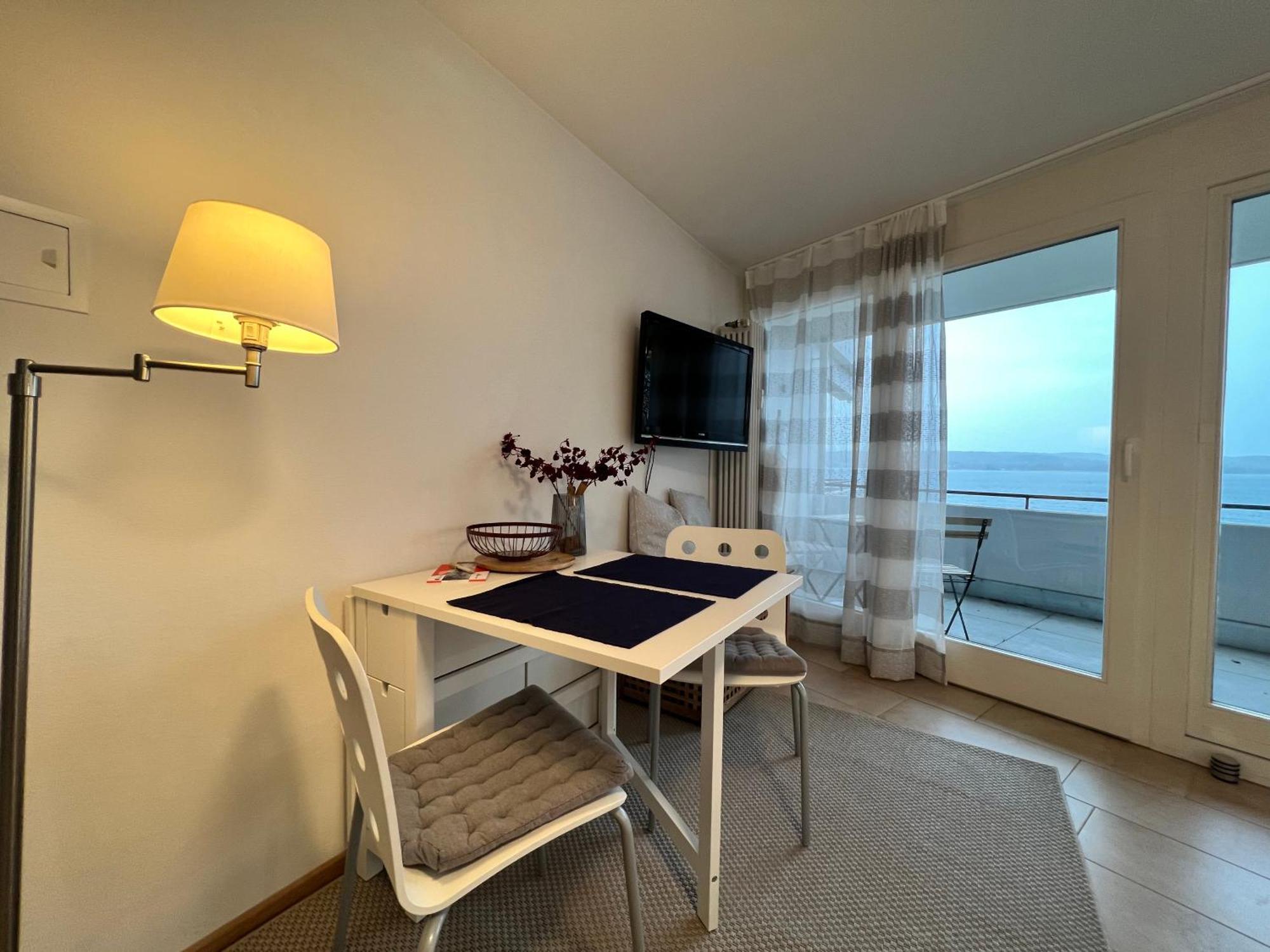 אוברלינגן Kleines Seeapartment מראה חיצוני תמונה